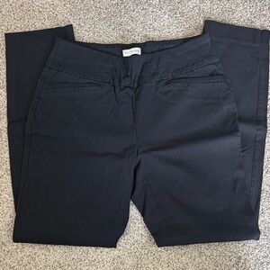 Van Heusen Women's Black Straight Leg Pant